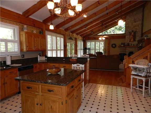 4th image of 4555 Scenic Hills Ln