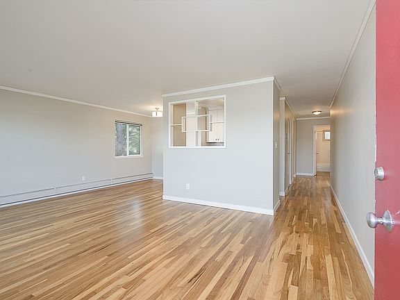 4th image of 831 W Nickerson St APT 18