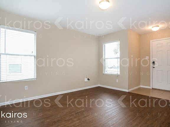 3rd image of 711 Perseus Dr