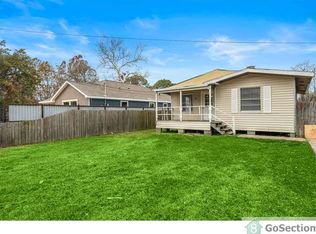 304 Plum St, La Marque, TX 77568