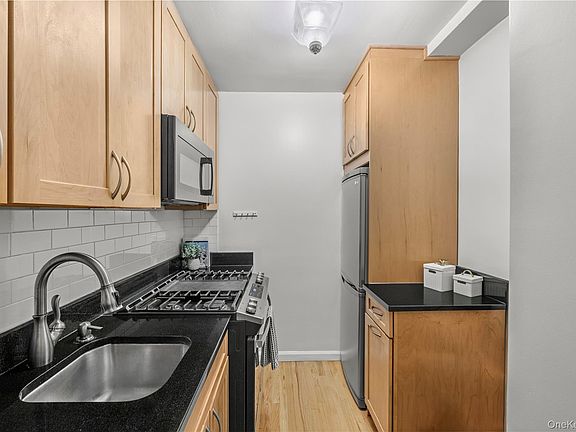 3rd image of 800 Grand Concourse #2BS