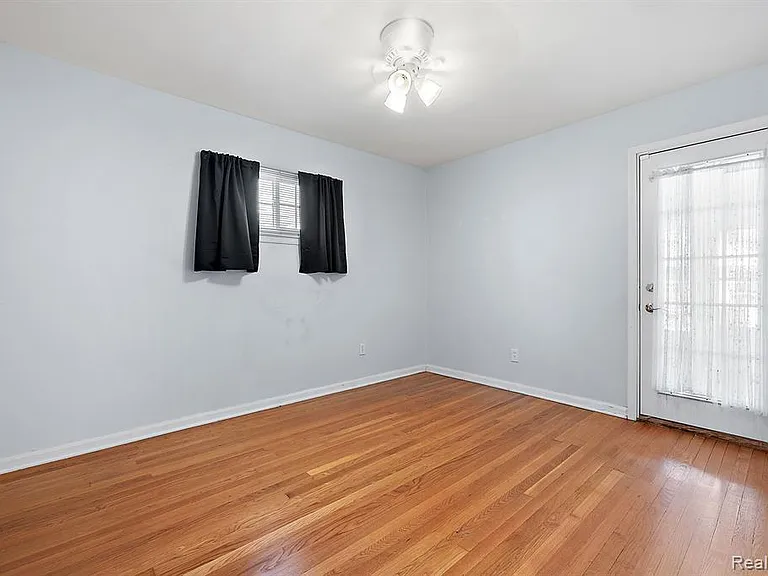 1581 Cheltenham Rd — Photo 17