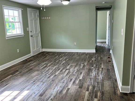 2nd image of 89 Fairlane Dr