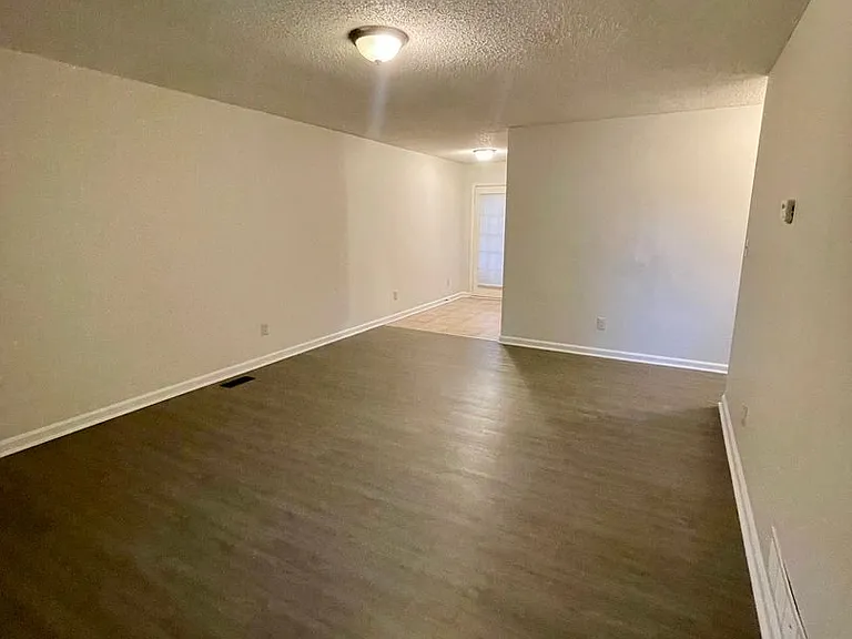 111 Fairhaven Ct — Photo 16