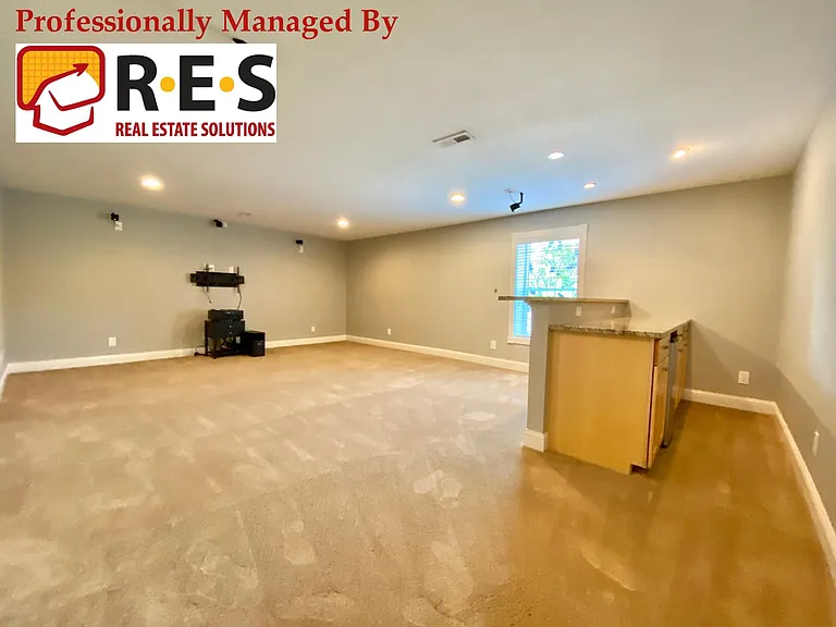 2257 Lowell Blvd — Photo 11