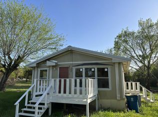 302 Briar Oaks Dr, Azle, TX 76020