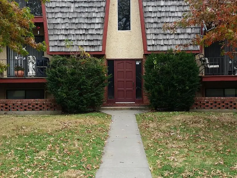 1308 NW 6th Ter — Photo 1