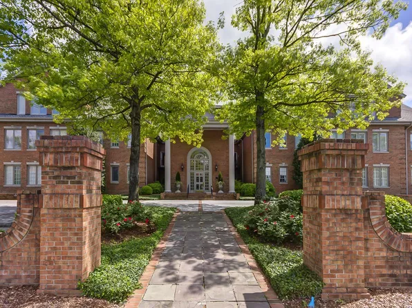 3733 W End Ave APT 201, Nashville, TN 37205