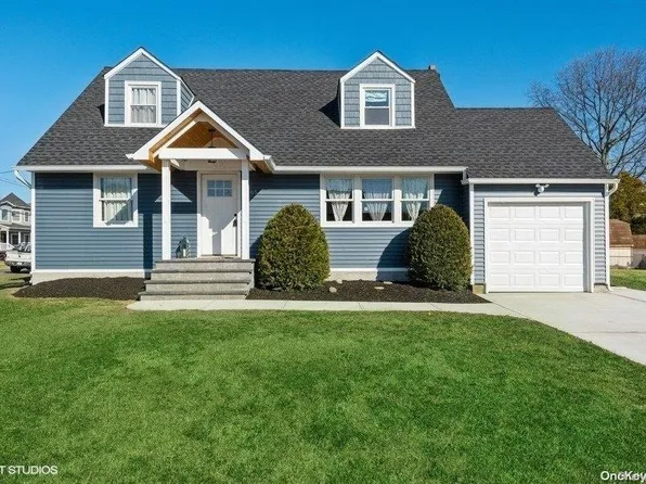 1805 Grant Avenue, Seaford, NY 11783