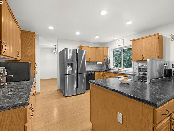 2nd image of 11484 SE Idyllwild Ct