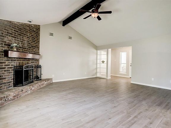 4th image of 3119 Sleepy Hollow Dr