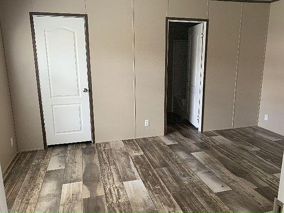 5th image of 13613 Youngstown Ave #26