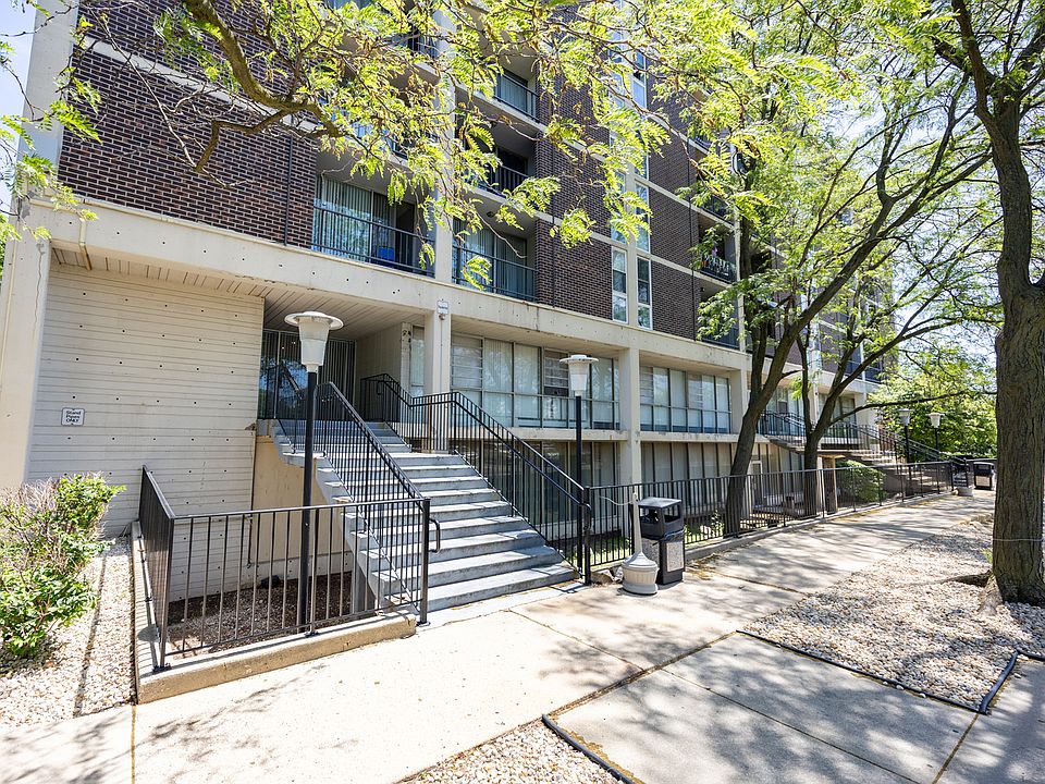 1st image of 1043 S York Rd APT 407
