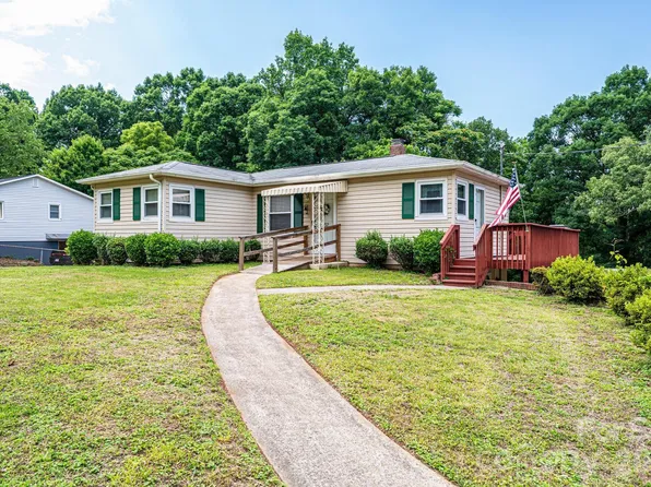 452 Swanson Dr SW, Lenoir, NC 28645