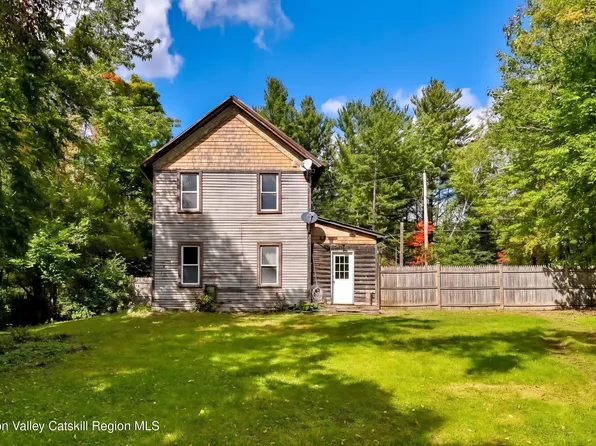 18 Osborne Road, Haines Falls, NY 12436