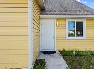 1101 Country Club Blvd, Cape Coral, FL 33990