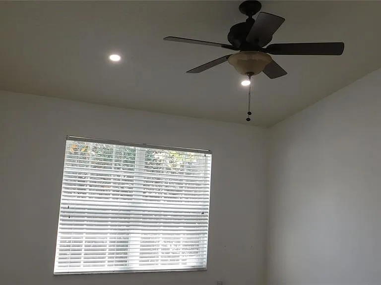 1508 Florentino Ln — Photo 32