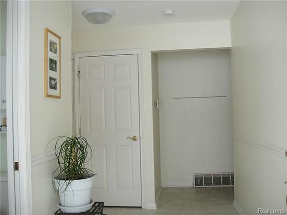2nd image of 1381 Joan Dr