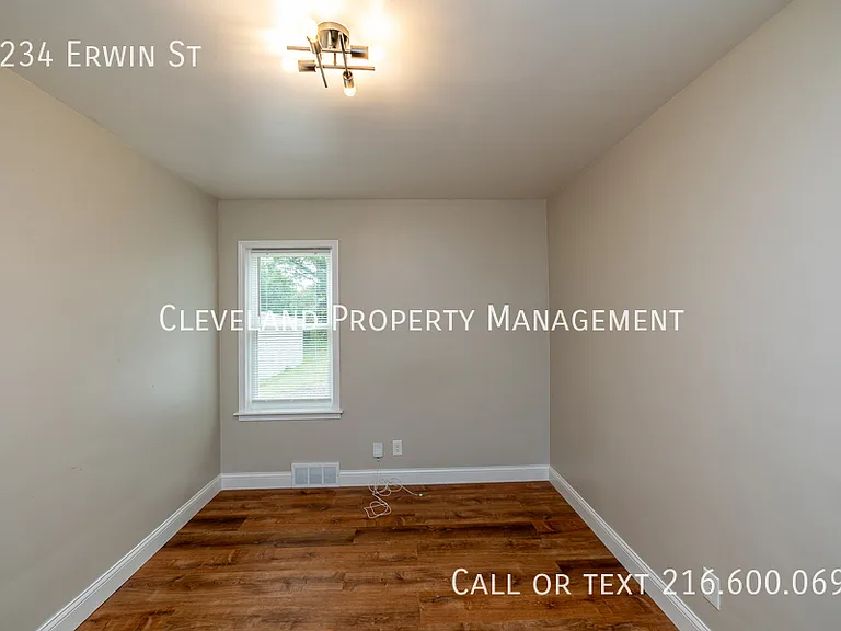 5234 Erwin St — Photo 7