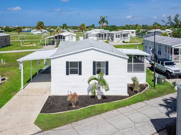 326 Winnebago Trl, Fort Myers Beach, FL 33931