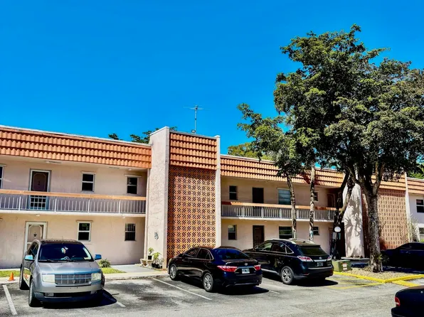 7610 Stirling Rd #204-C, Hollywood, FL 33024
