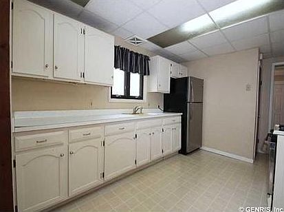 3rd image of 60 Langslow St