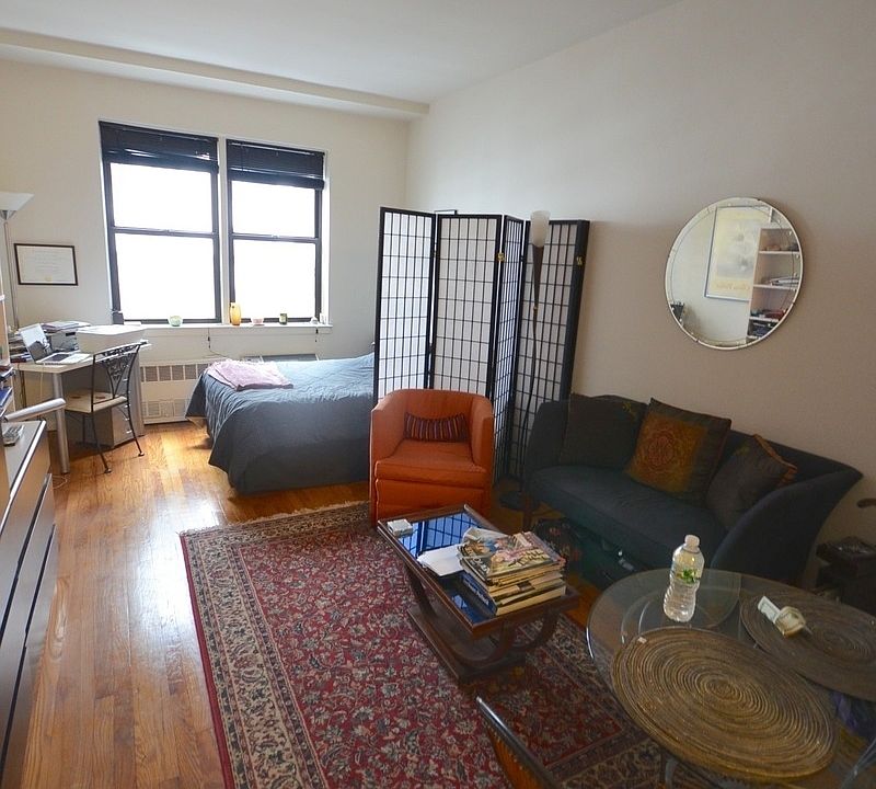 1st image of 207 E 15th St APT 3E