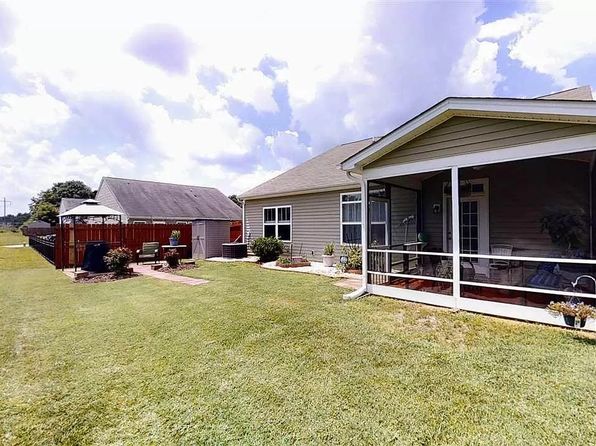 1413 Platinum Ct, Mebane, NC 27302