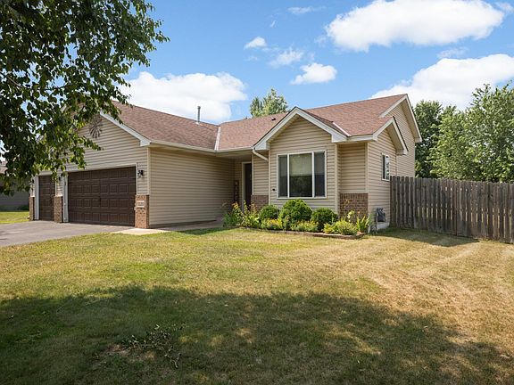 2nd image of 1320 Honeysuckle Ln