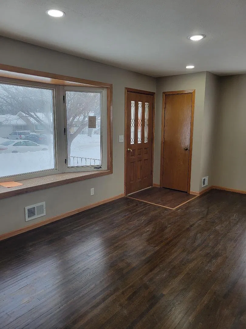 4 bed, 1800 sqft, $2,500 — Photo 3