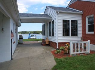 295 Cherry Orchard Ln, Montross, VA 22520