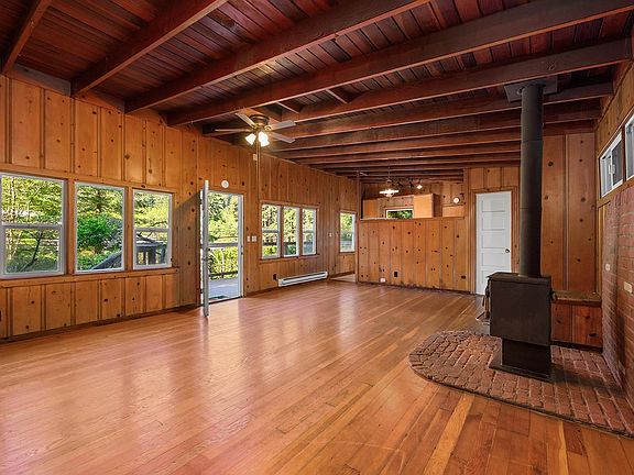3rd image of 20719 Foothill Drive