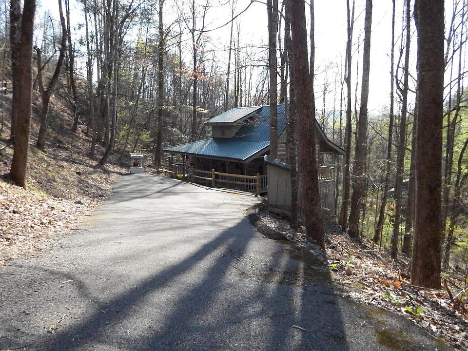 1st image of 636 Jess Field Rd