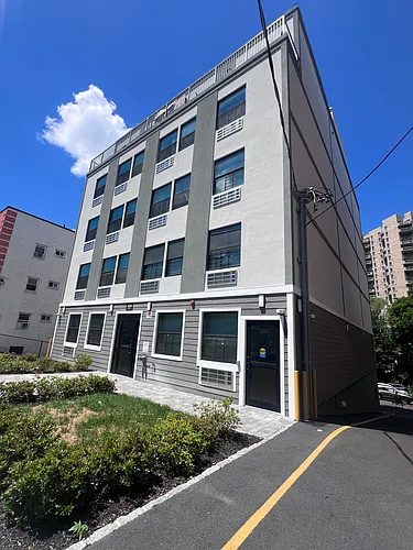 409 Warburton Ave #4C Photo 1