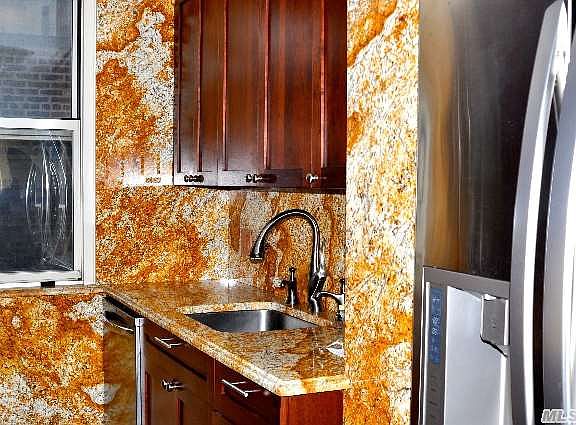 3rd image of 11818 Union Tpke APT 4A