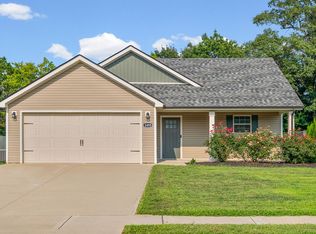 1493 Fredrick Dr, Clarksville, TN 37042