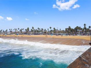 702 E Oceanfront #B, Newport Beach, CA 92661