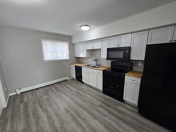 2nd image of 101 16th Ave NW #11