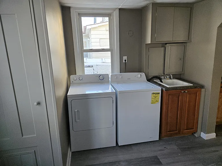 21731 Nevada Ave — Photo 9