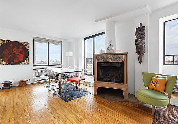 3rd image of 366 W 11th St APT 10F