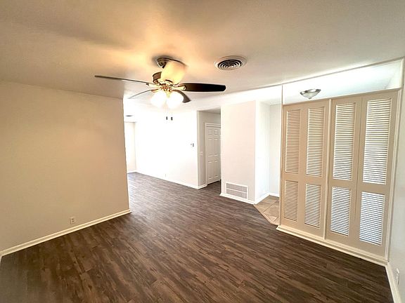 4th image of 4214 54th St