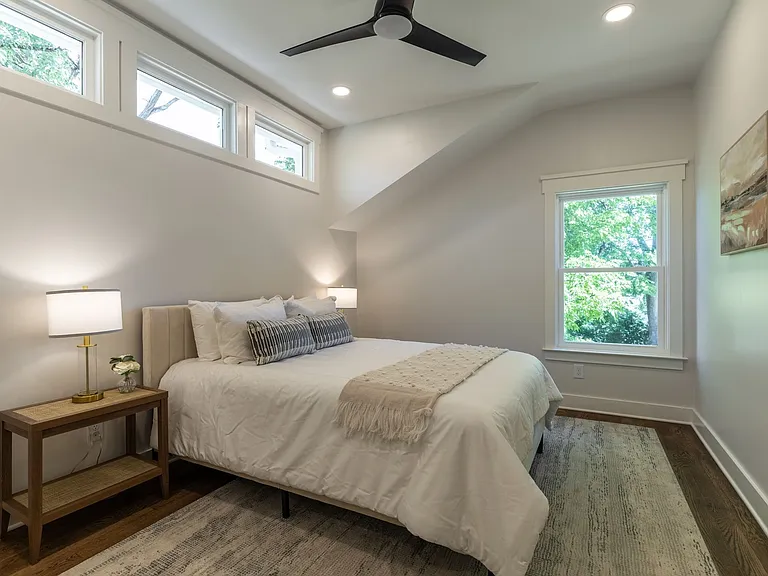 1102 Caldwell Ave — Photo 61