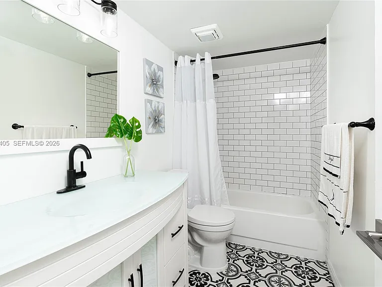18226 Mediterranean Blvd #5-16 — Photo 13