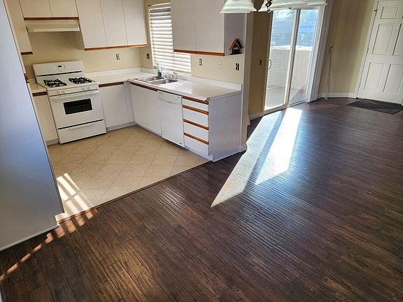 4th image of 14947 Gagely Dr APT C