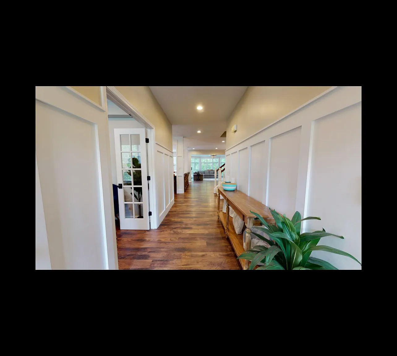 5 bed, 4084 sqft, $4,250 — Photo 2