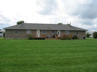 2561 N 4645th Rd #A, Somonauk, IL 60552