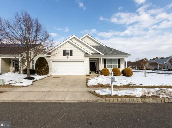 21 Kristian Dr, Sicklerville, NJ 08081