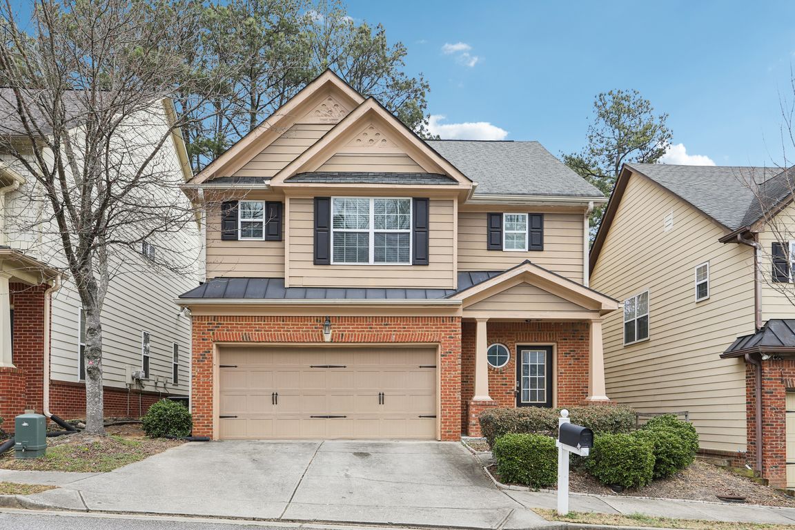 Chatham Cir-S2002-001.jpg