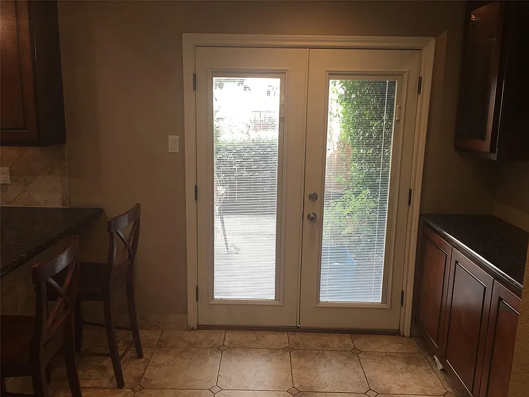 22811 Rangeview Dr — Photo 6