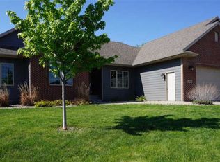 1001 E Walnut St, Harrisburg, SD 57032